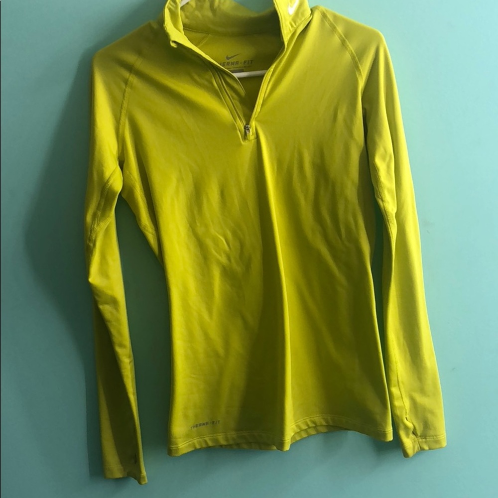 nike therma fit, pullover